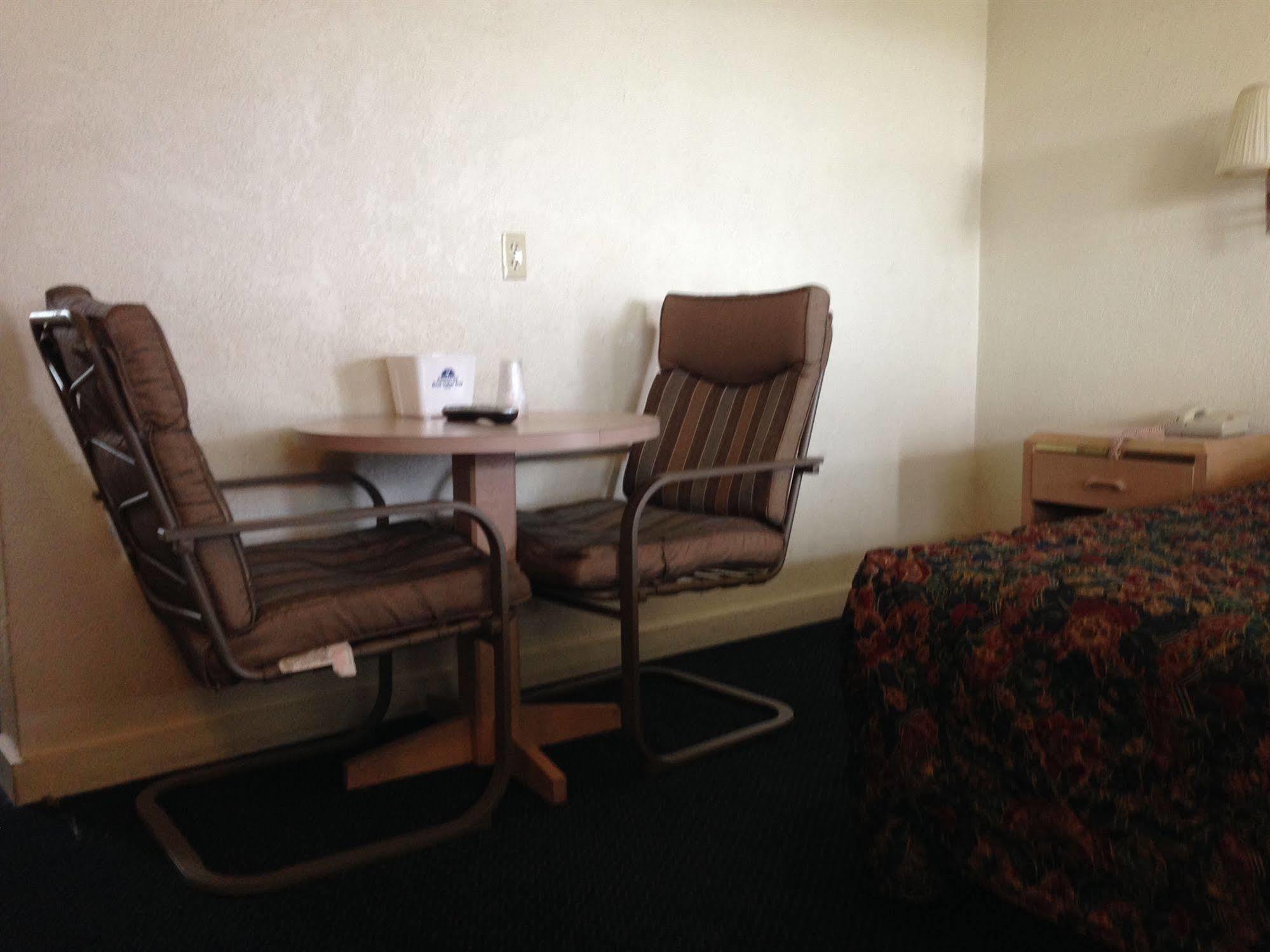 Hub Motel Редмонд Экстерьер фото