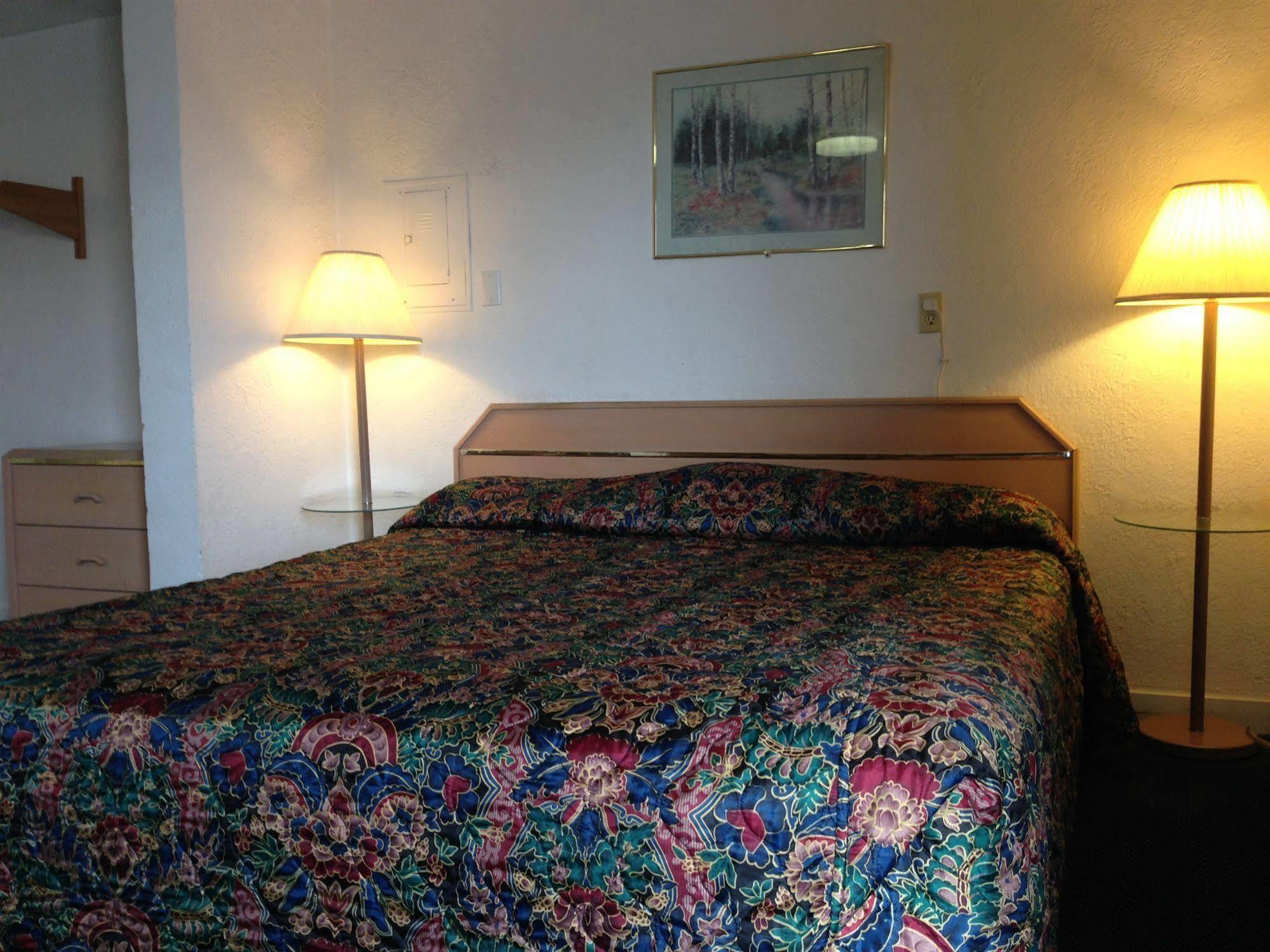 Hub Motel Редмонд Экстерьер фото